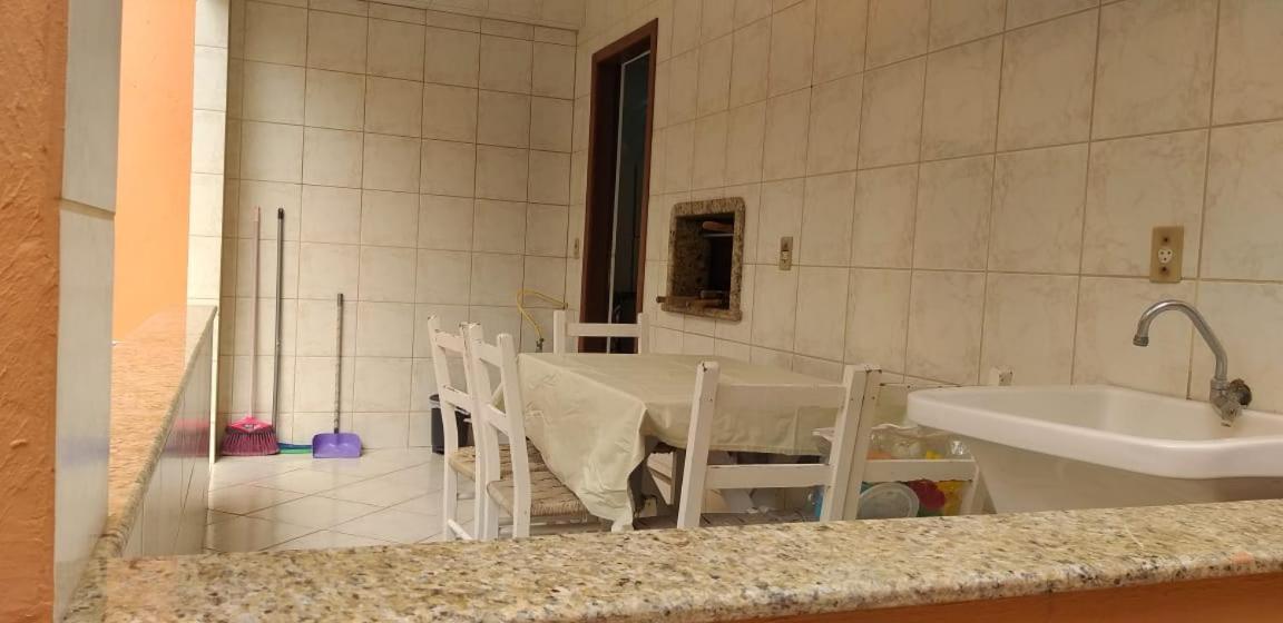 Villa Casa 02 Dorm Na Rua Salmao à Bombinhas Extérieur photo