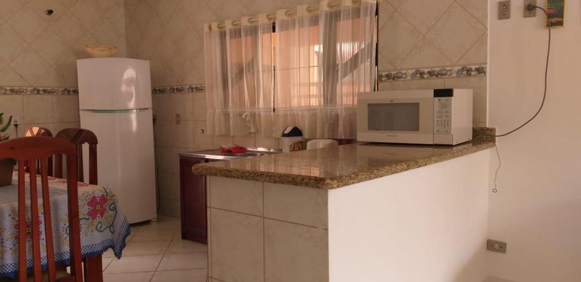 Villa Casa 02 Dorm Na Rua Salmao à Bombinhas Extérieur photo